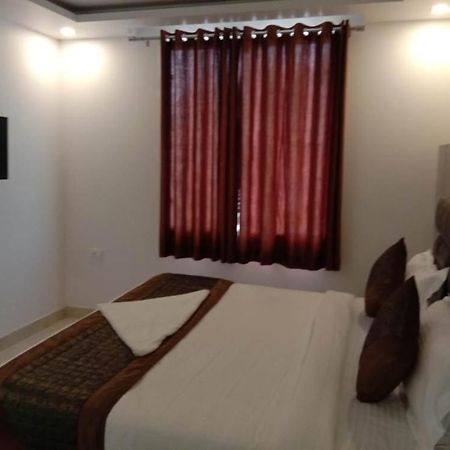 Hotel Broadway Nuova Delhi Esterno foto