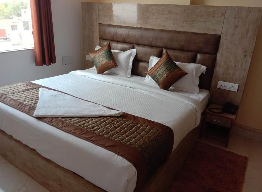 Hotel Broadway Nuova Delhi Esterno foto